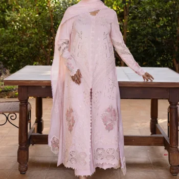 Qalamkar Lawn